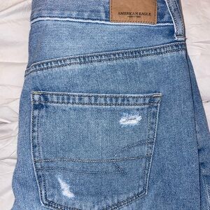American eagle 6 short bootleg/straight jeans. lightly worn
